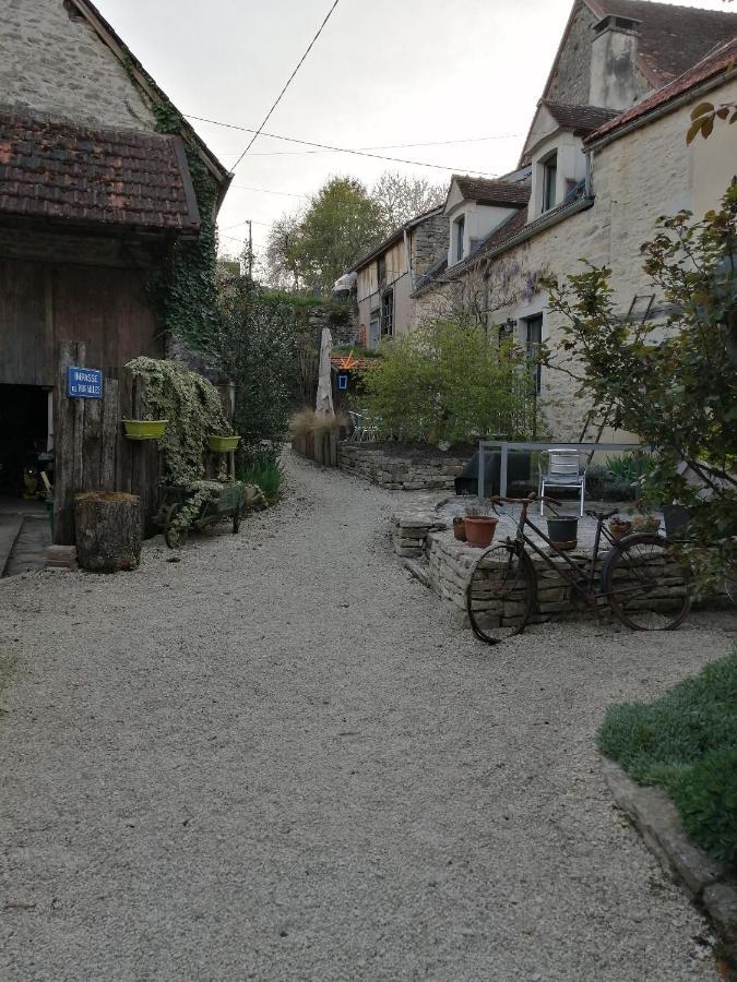 Gite Des Remparts Bèze Exterior foto